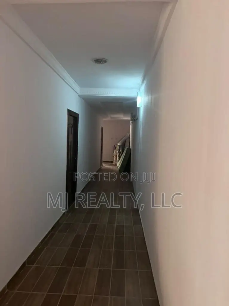 Furnished 5bdrm Duplex in Igbo-efon for sale in Igbo-efon