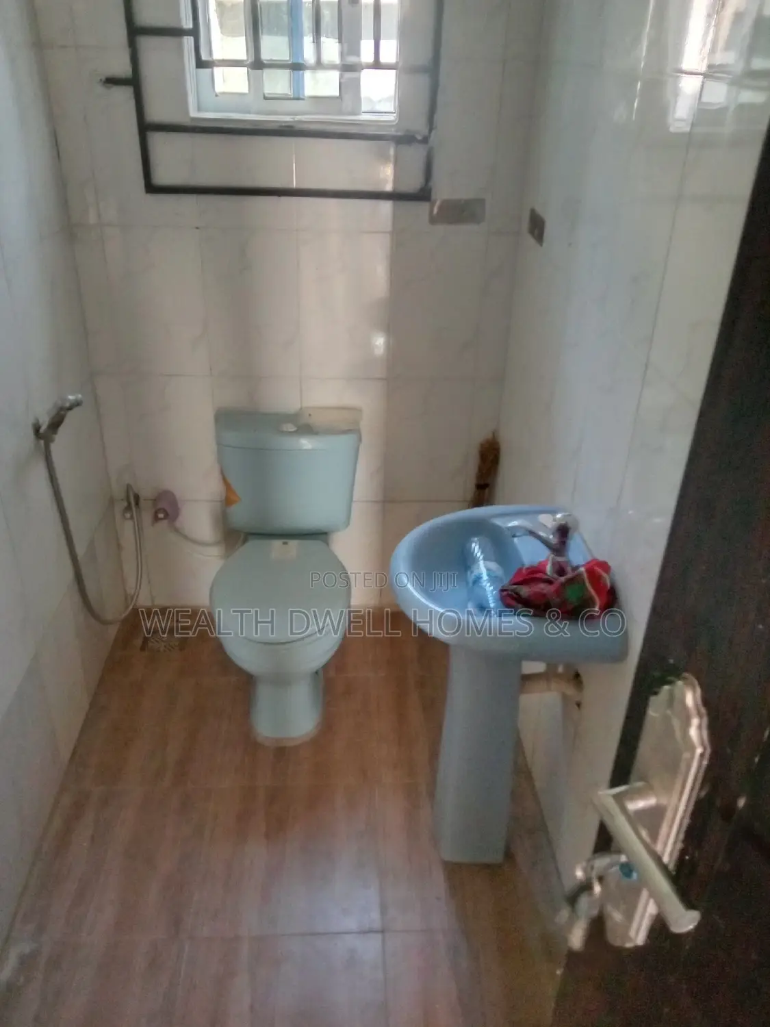 Furnished 2bdrm Block of Flats in Alagbaka Extension, Akure for sale in Akure