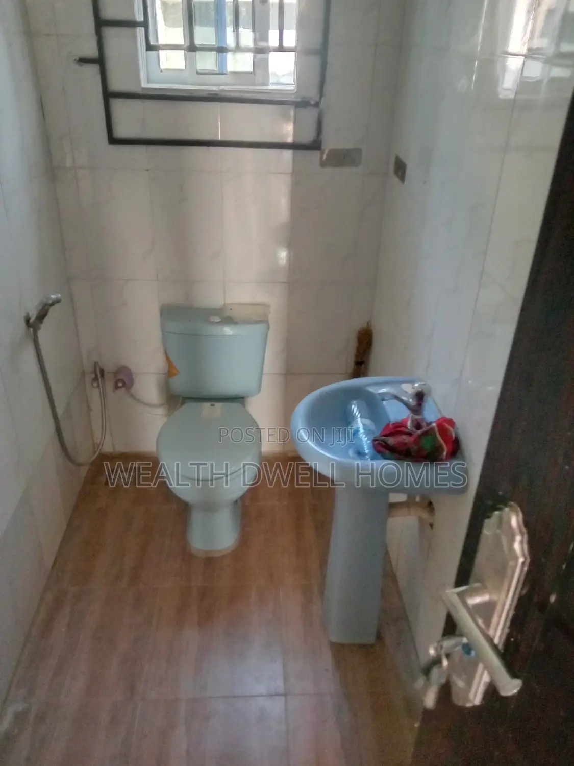 Furnished 2bdrm Block of Flats in Alagbaka Extension, Akure for sale in Akure