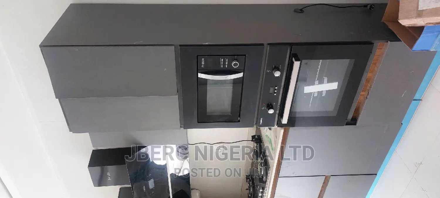4bdrm Duplex in Mc Foy Thomas Estate for sale in Thomas Estate
