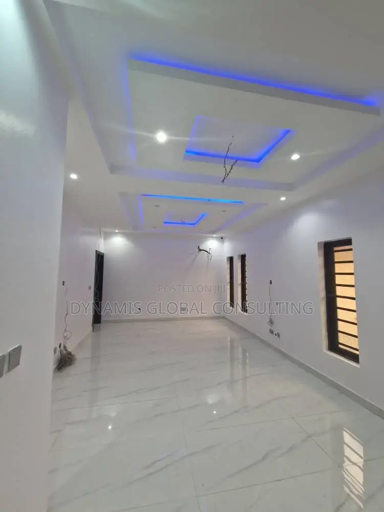 Furnished 4bdrm Townhouse/Terrace in Omole Phase 2 for Sale in Omole Phase 2