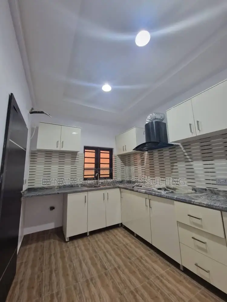Furnished 4bdrm Townhouse/Terrace in Omole Phase 2 for Sale in Omole Phase 2