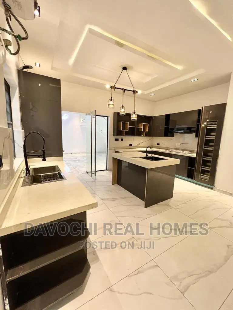 5bdrm Duplex in Ajah for sale in Ajah
