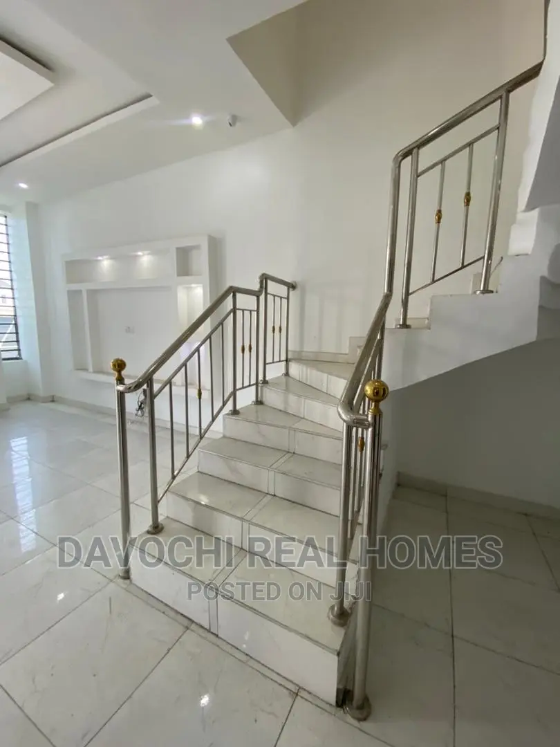4bdrm Duplex in Orchid Road, Lekki for sale in Lekki