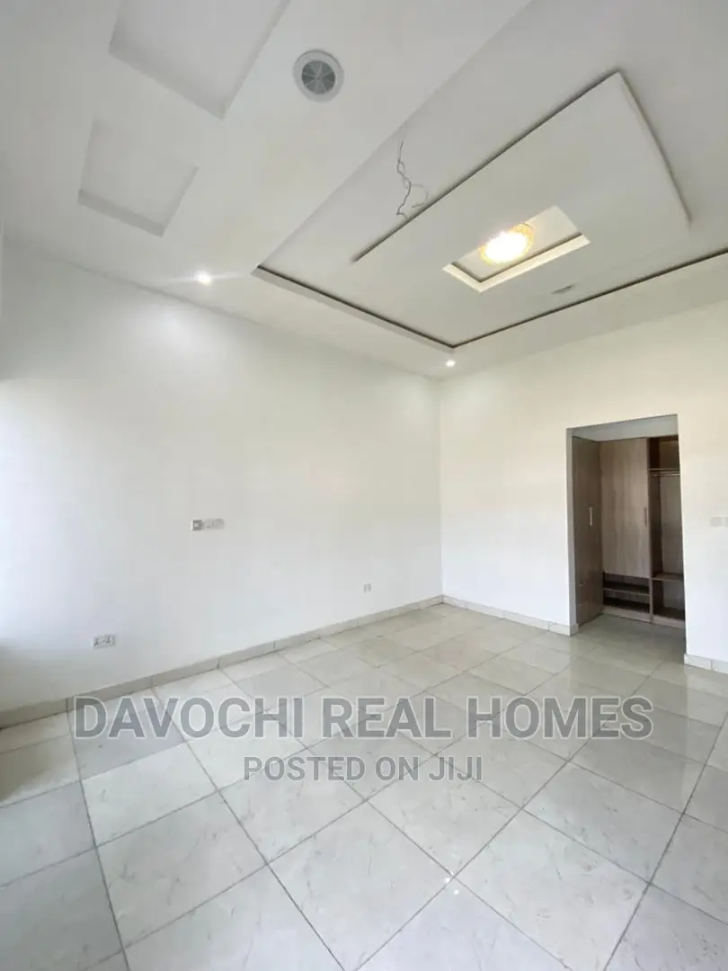 4bdrm Duplex in Orchid Road, Lekki for sale in Lekki