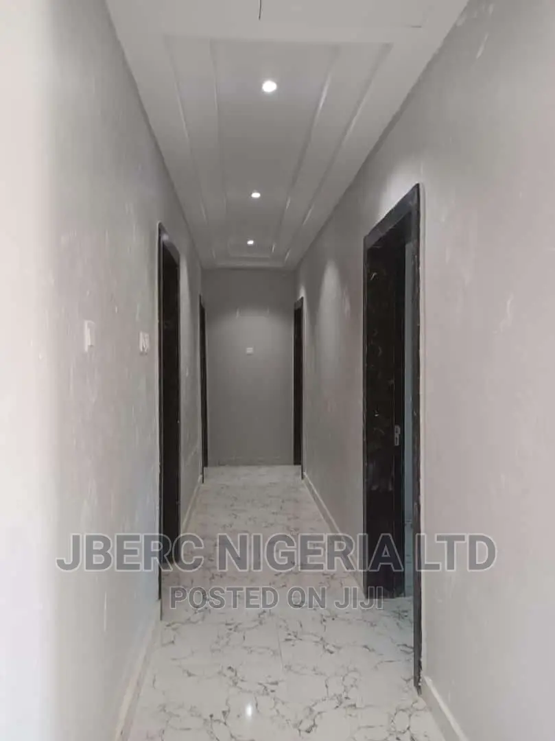 Parkview Estate Apartment in Parkview Estate