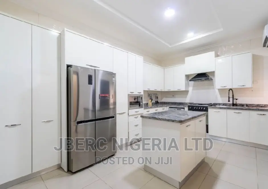 Short Stay Apartment Lekki -right in Lekki Phase 1