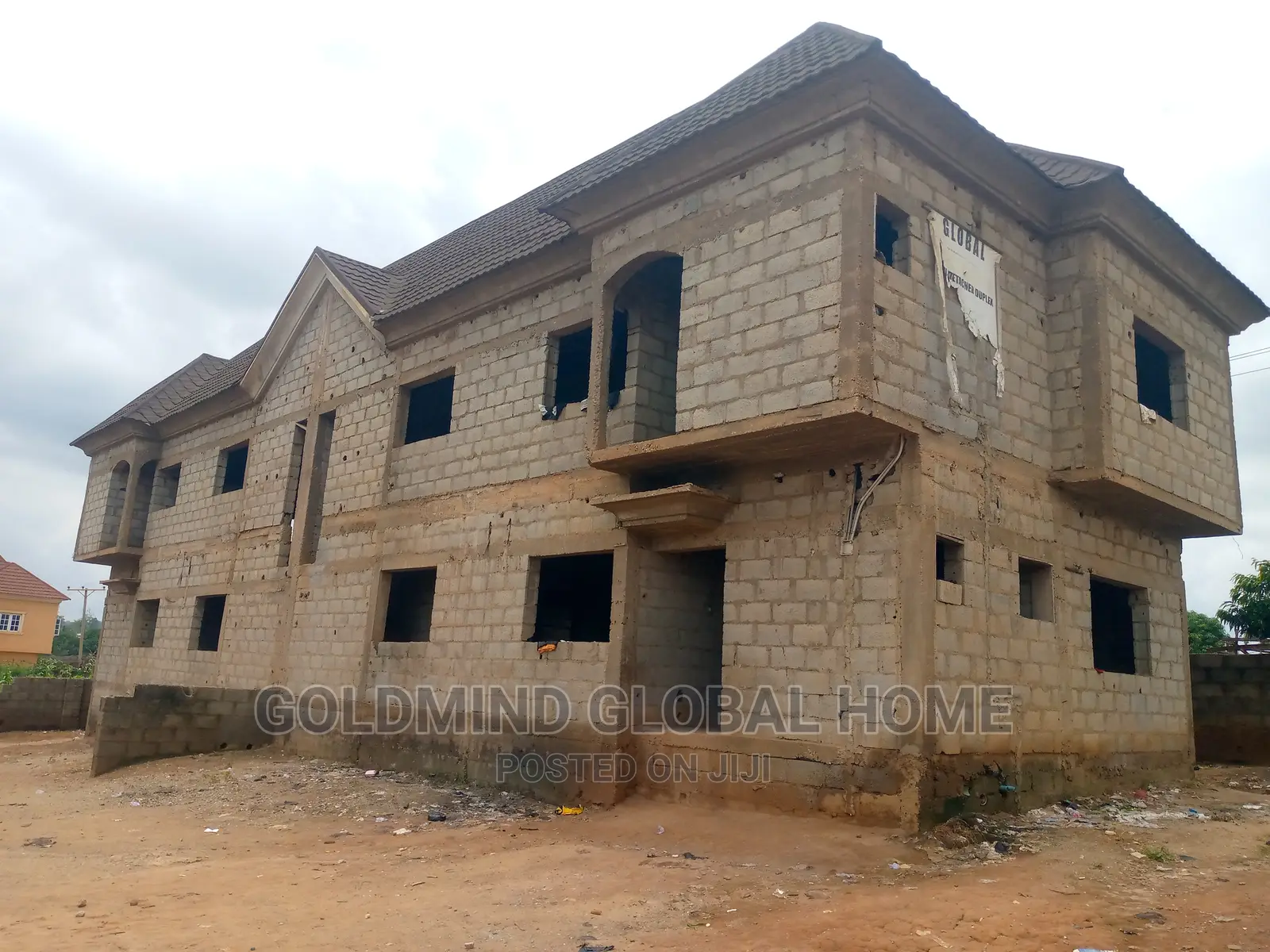 4bdrm Duplex in Apo, Zone B for sale in Zone B