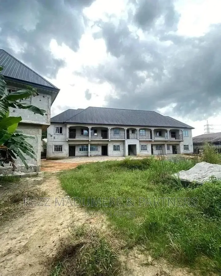 1bdrm Block of Flats in Off Sars Road, Port for sale in Port-Harcourt