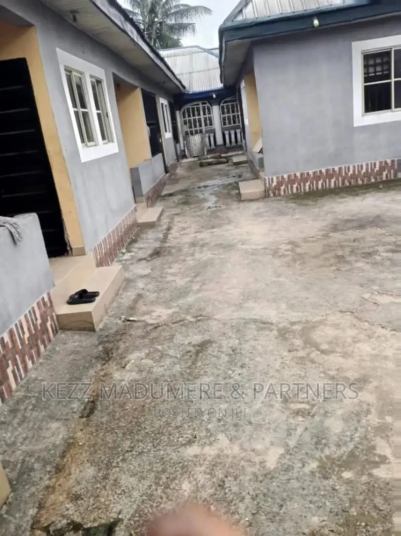 6bdrm Block of Flats in Major Rd Road, Port for sale in Port-Harcourt