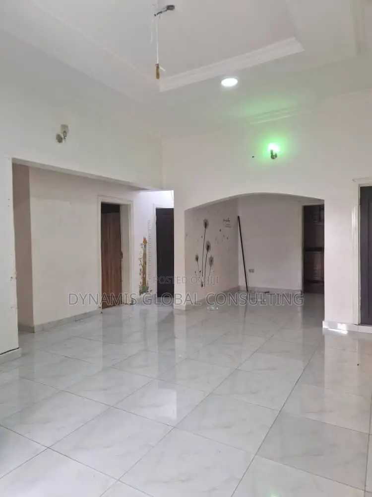 3bdrm Block of Flats in Omole Phase2 for rent in Omole Phase 2