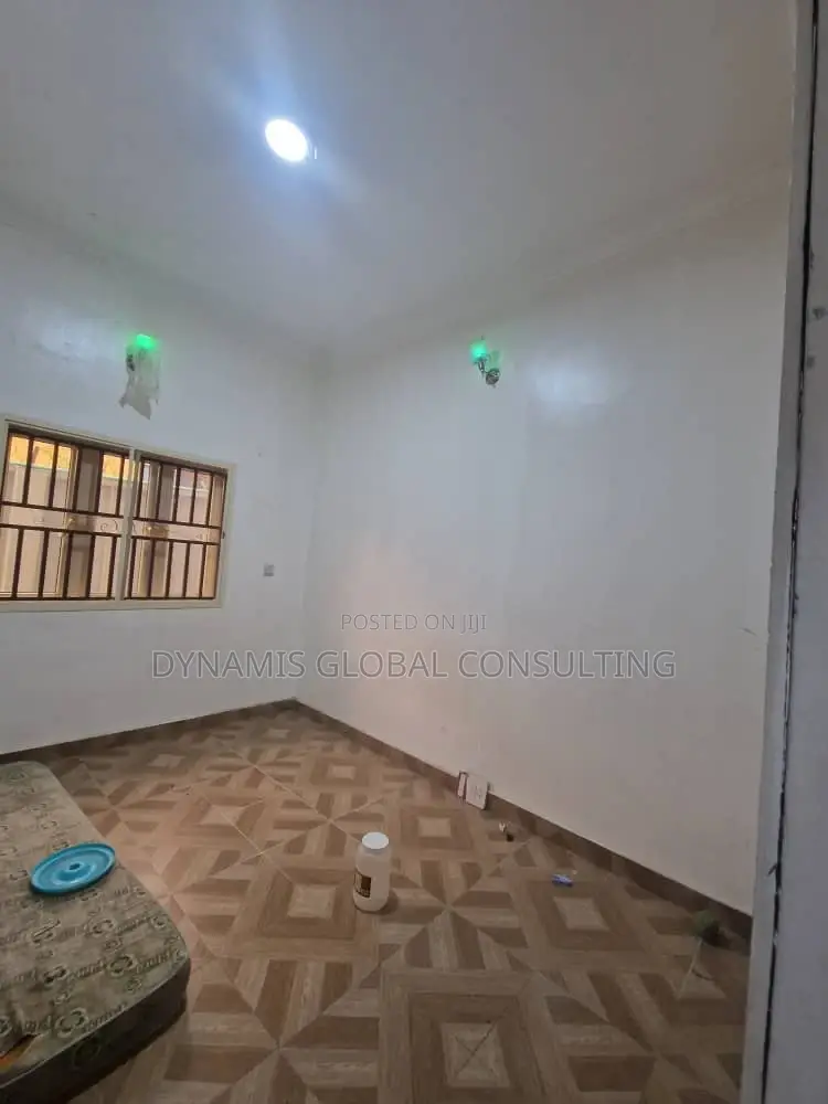 3bdrm Block of Flats in Omole Phase2 for rent in Omole Phase 2