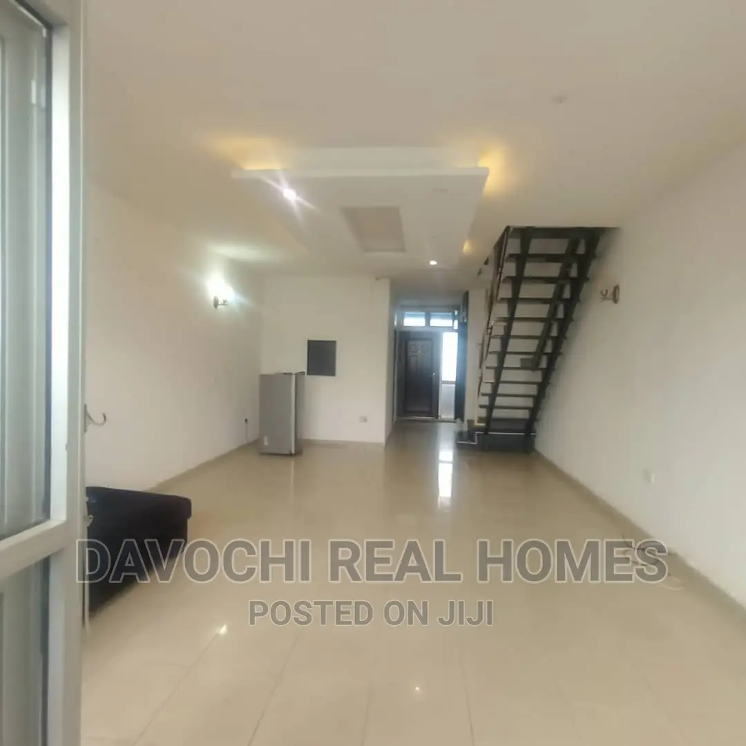 3bdrm Apartment in Chevron Second Toll, Lekki for rent in Lekki