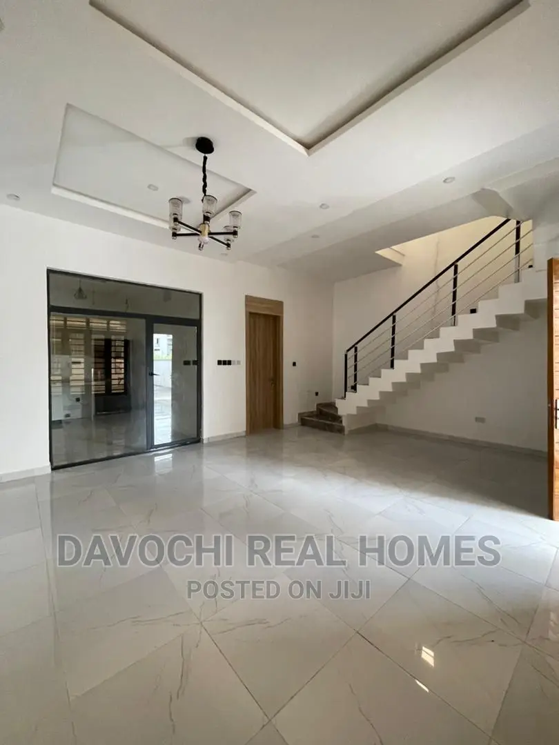 3bdrm Apartment in Chevron Second Toll, Lekki for rent in Lekki