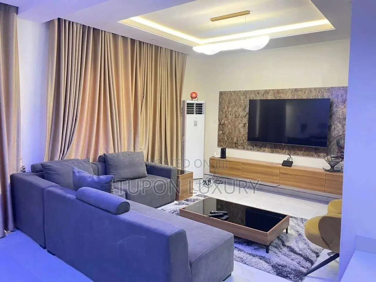 Spacious 2 Bedroom Apartment With Snooker in Lekki Phase 1
