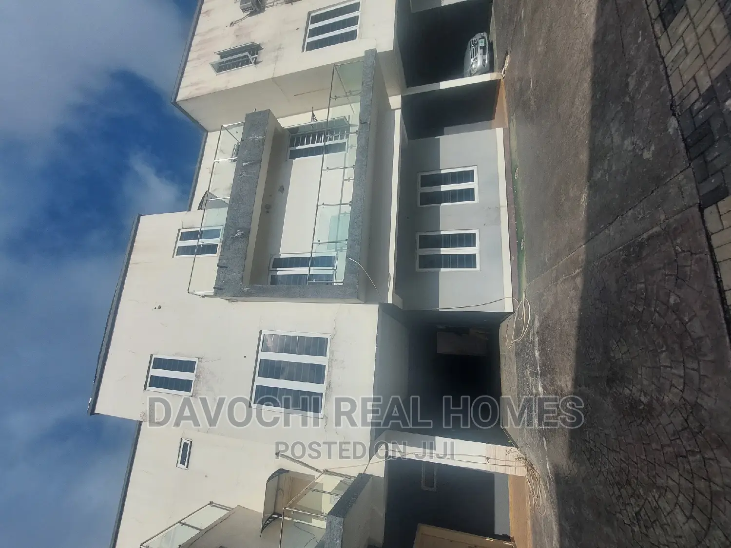 5bdrm Duplex in Chevron Second Toll, Lekki for rent in Lekki