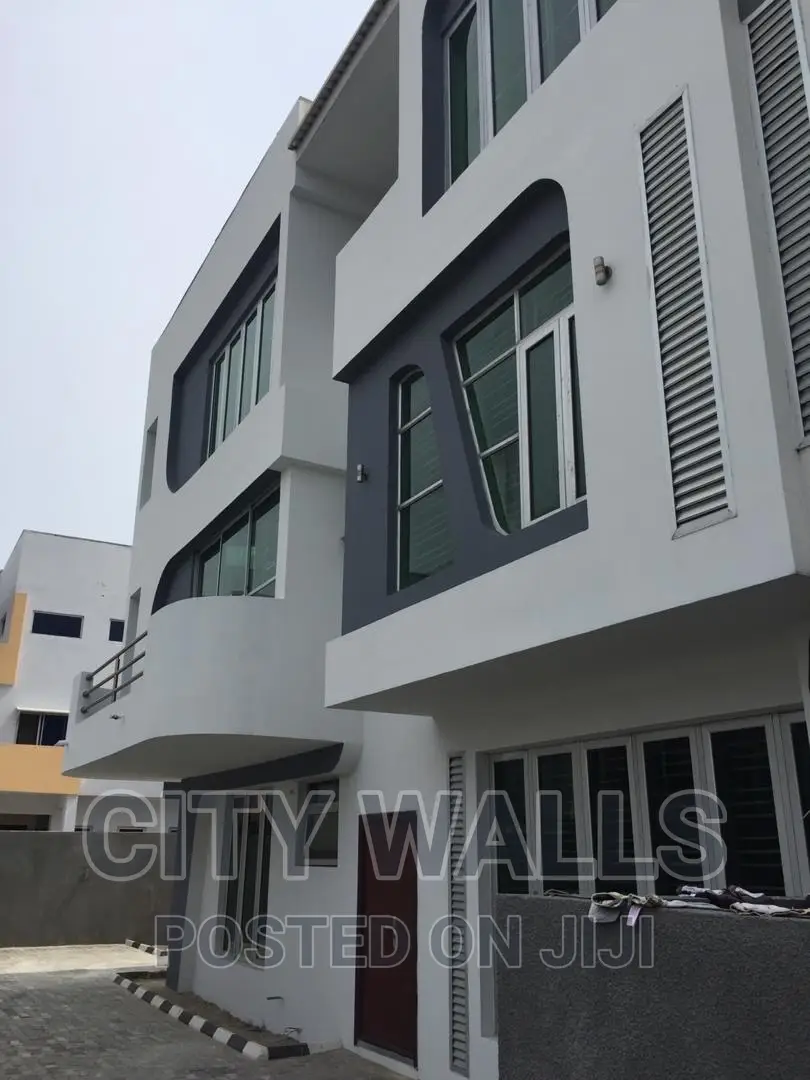 5bdrm Duplex in Richmond Estate, Ikate for rent in Ikate