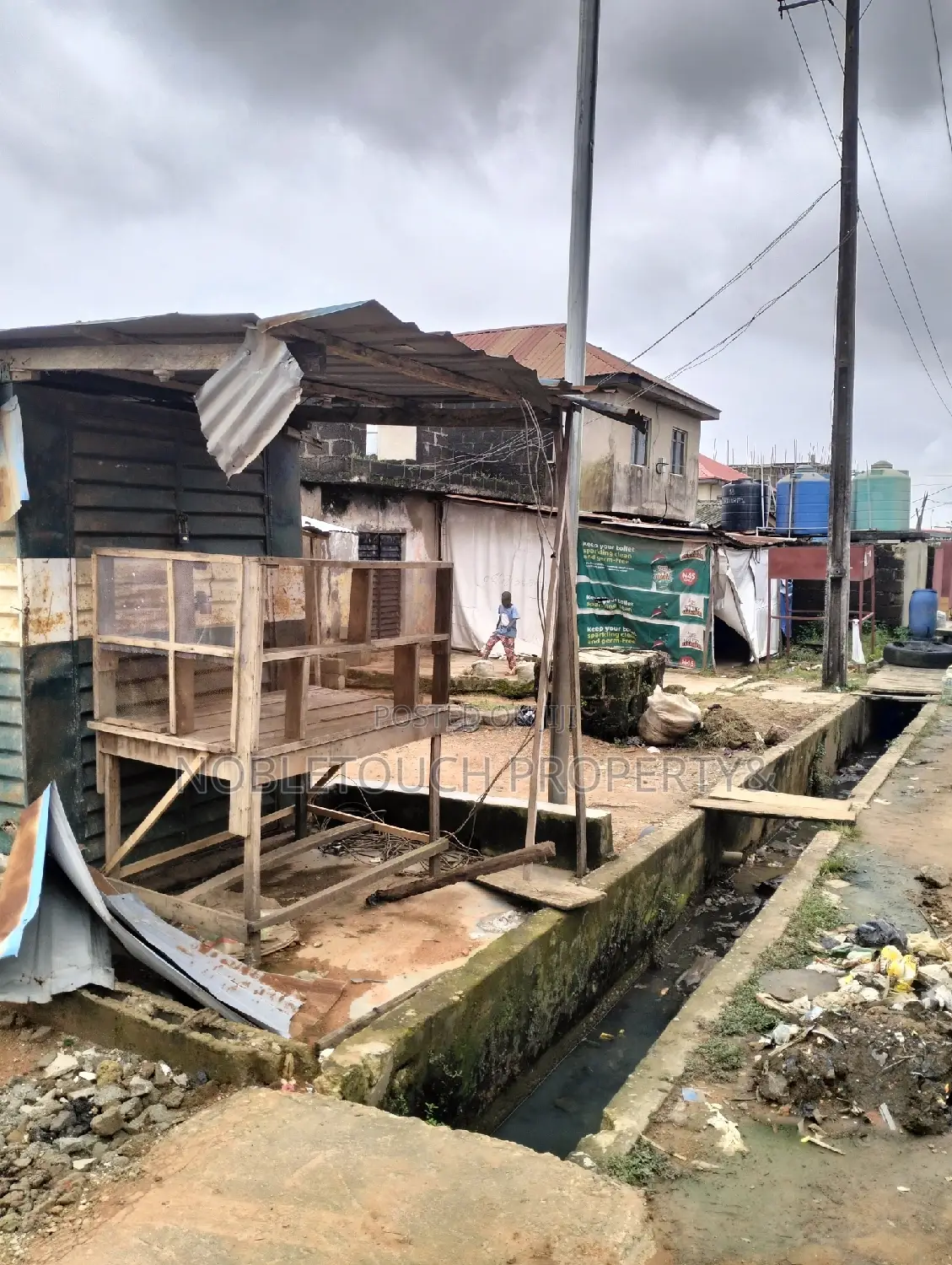 8bdrm Bungalow in Isheri Olofin Lagos, Ita Oluwo for sale in Ita Oluwo