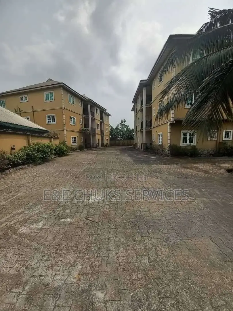 10bdrm Block of Flats in Obio-Akpor for sale in Obio-Akpor