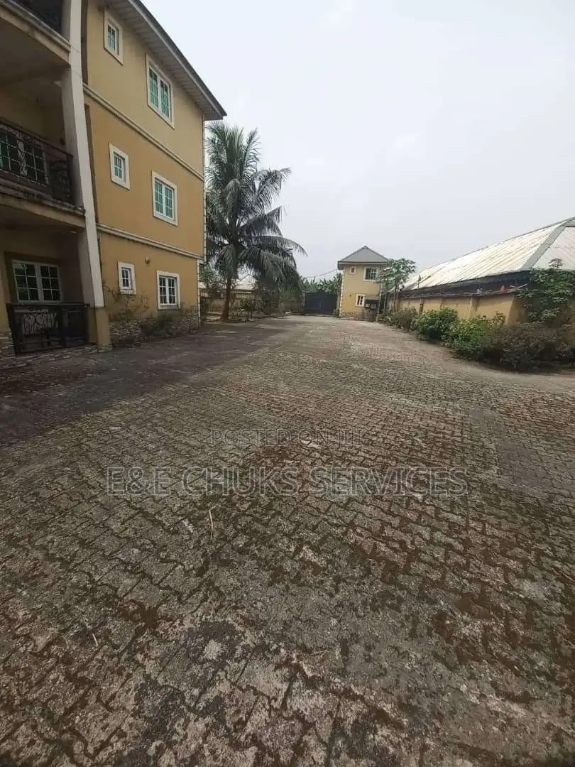 10bdrm Block of Flats in Obio-Akpor for sale in Obio-Akpor