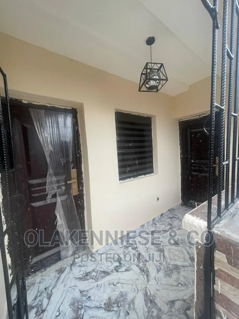3bdrm Block of Flats in Shaki Crescent, Aguda / Surulere for rent in Aguda / Surulere