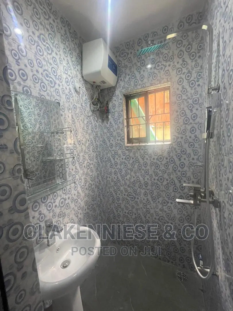 3bdrm Block of Flats in Shaki Crescent, Aguda / Surulere for rent in Aguda / Surulere