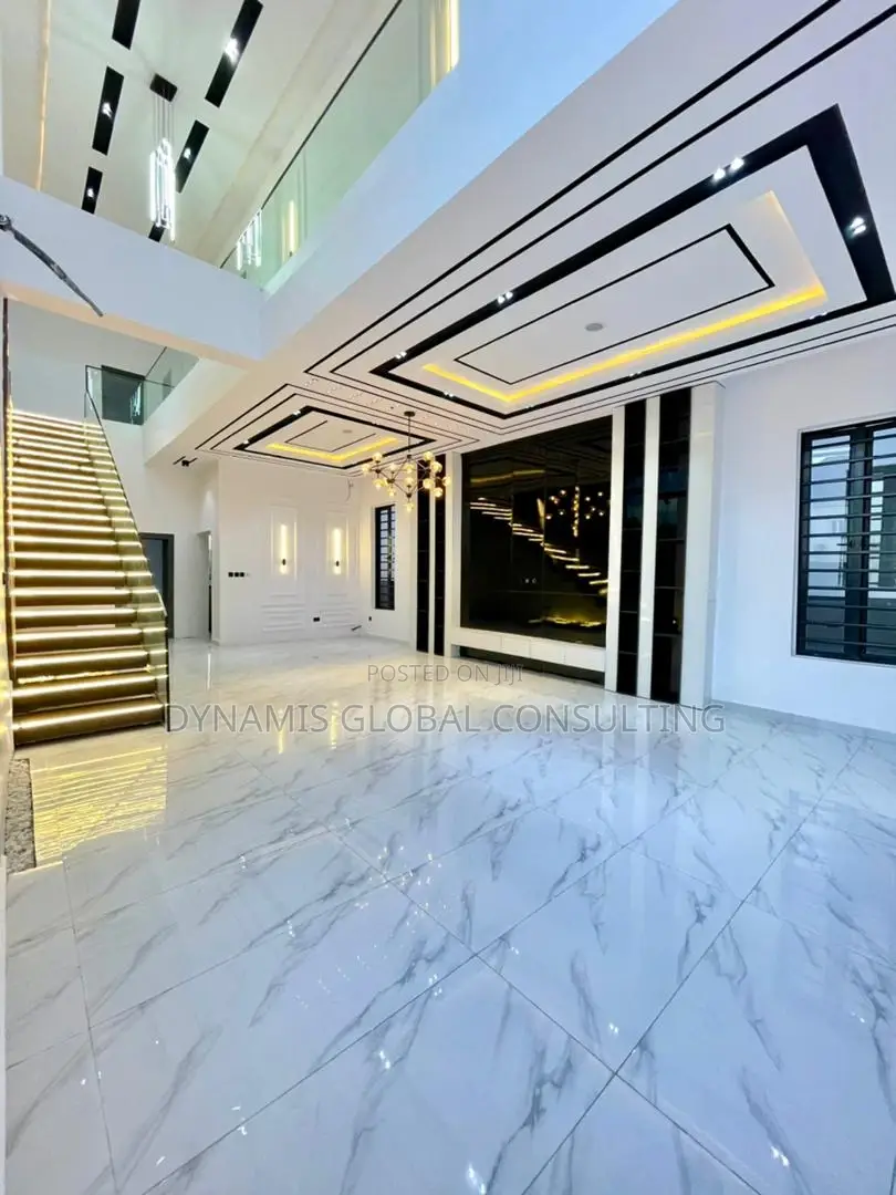 Furnished 5bdrm Duplex in Lekki Phase 2, Chevron for sale in Chevron