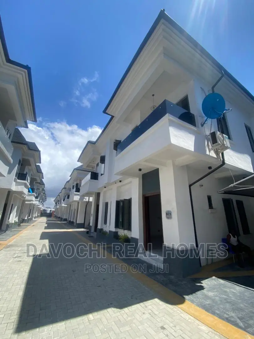 4bdrm House in Royal Pine Estate, Lekki for rent in Lekki