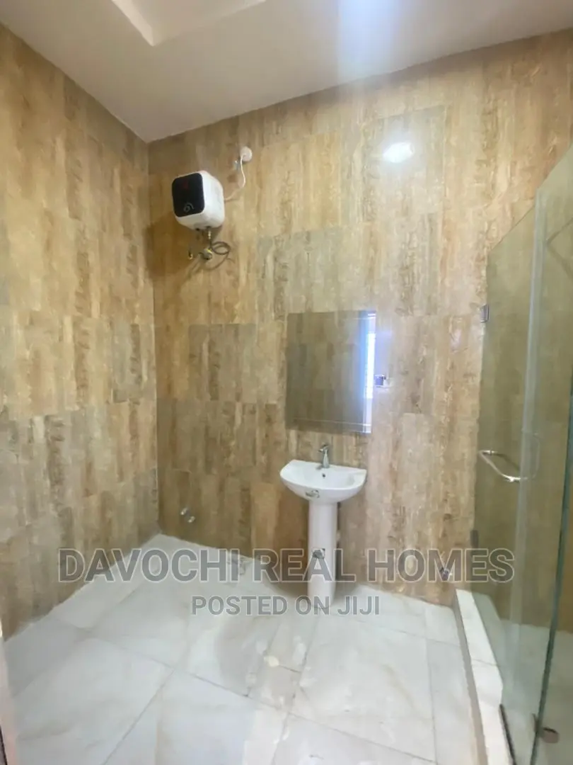 4bdrm House in Royal Pine Estate, Lekki for rent in Lekki