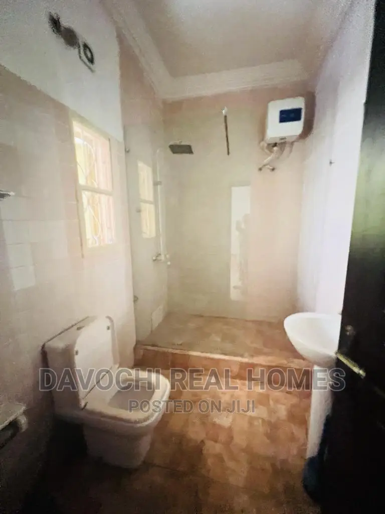 4bdrm Duplex in Osapa London, Lekki for rent in Lekki