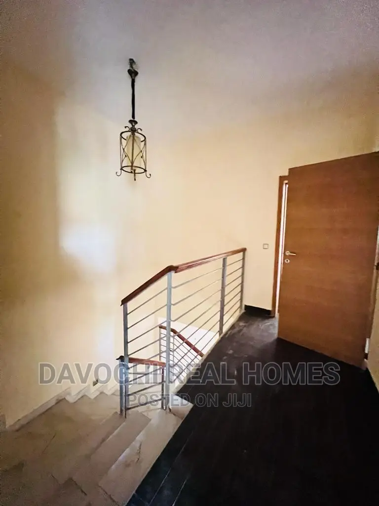 2bdrm Maisonette in Osapa London, Lekki for rent in Lekki