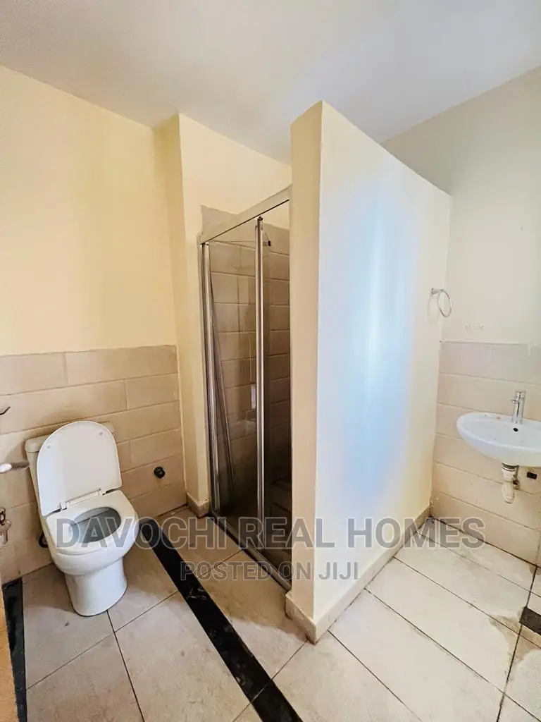 2bdrm Maisonette in Osapa London, Lekki for rent in Lekki