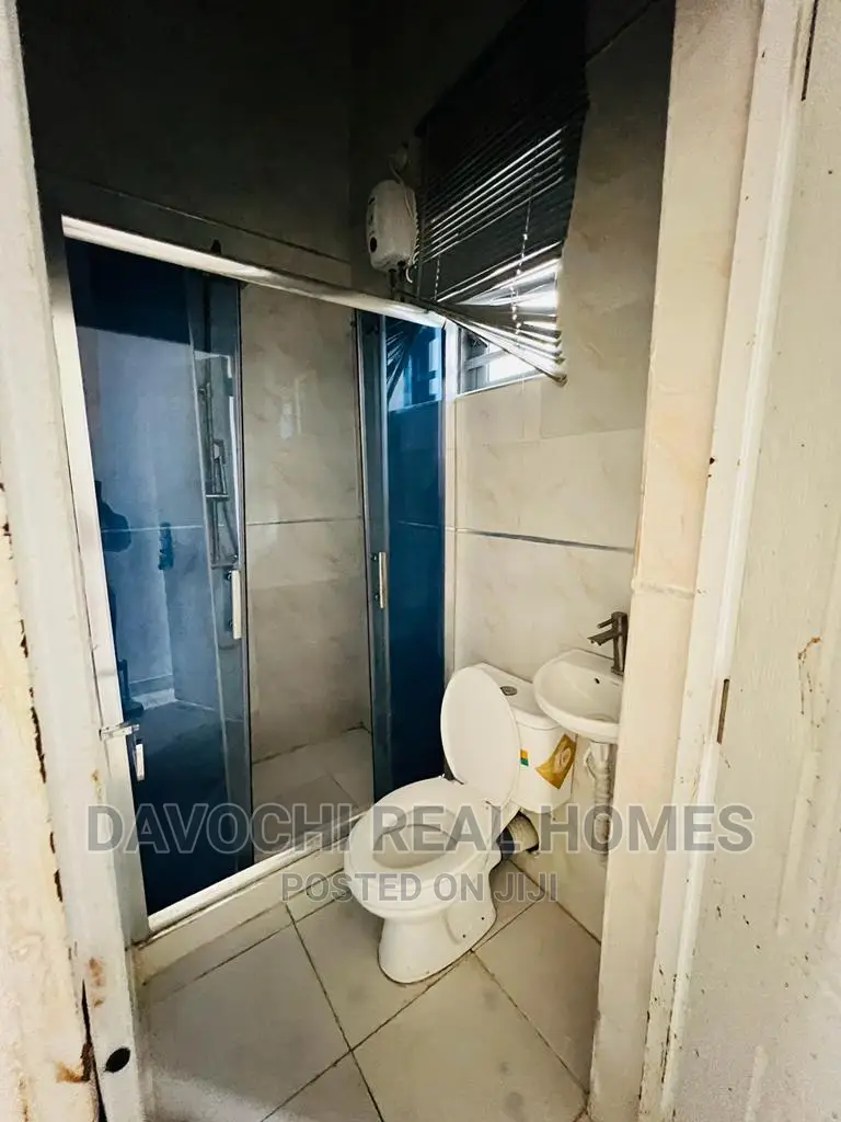 5bdrm Duplex in Osapa London Estate, Lekki for rent in Lekki