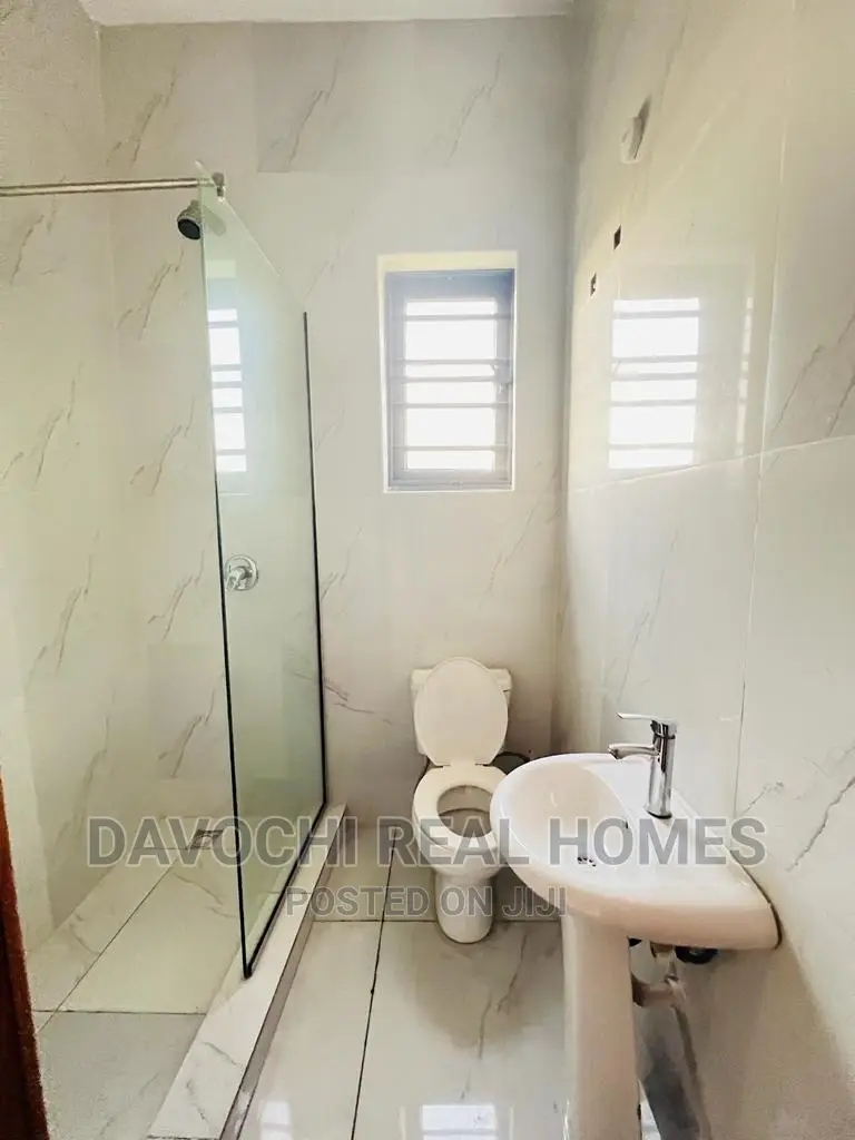 4bdrm Duplex in Osapa London Estate, Lekki for rent in Lekki