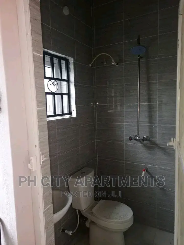 3bdrm Block of Flats in Port-Harcourt for sale in Port-Harcourt