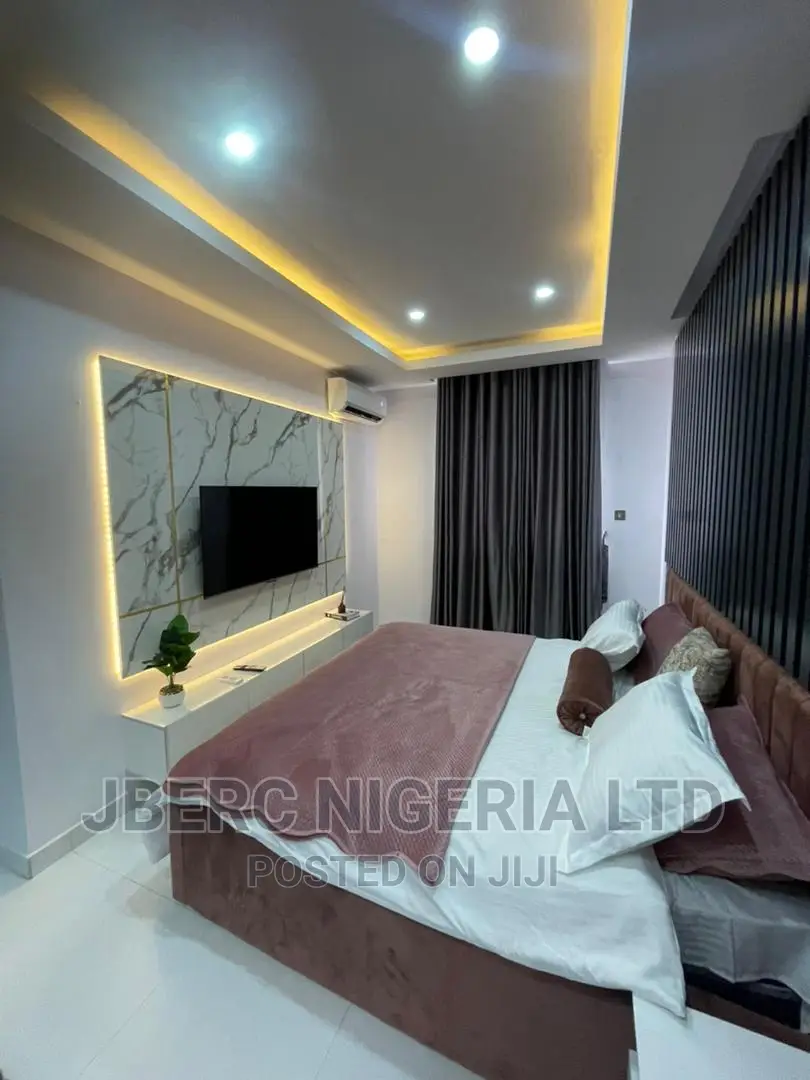 3bedroom Parkview Shortlet Stay in Parkview Estate