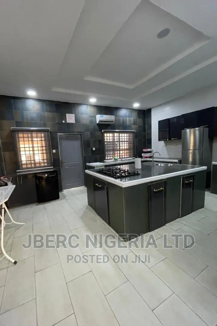 4bedroom Penthouse Vi Shortlet Apartment in Victoria Island