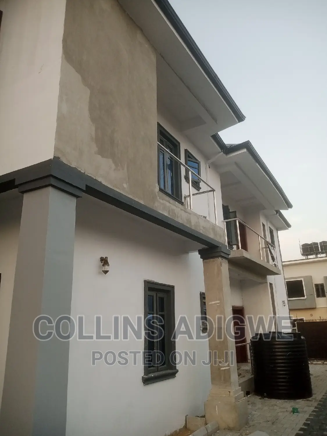 3bdrm Apartment in Ogombo for sale in Ogombo