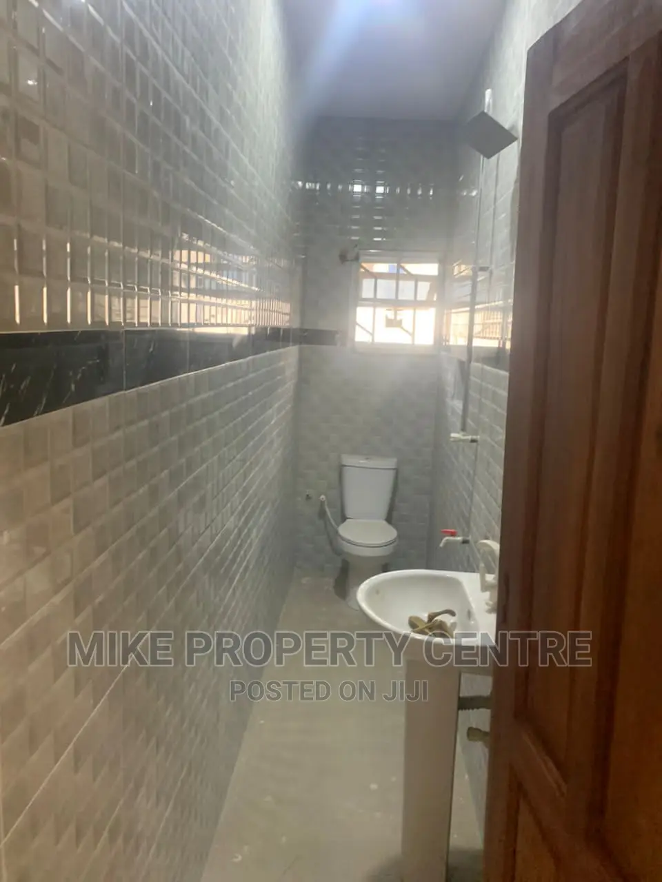 6bdrm Duplex in Gwarinpa Abuja for sale in Gwarinpa