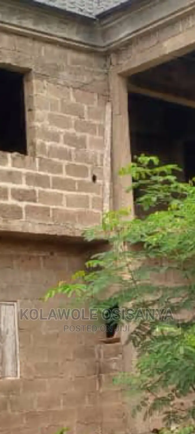 4bdrm Duplex in Igando / Ikotun/Igando for Sale in Igando / Ikotun/Igando