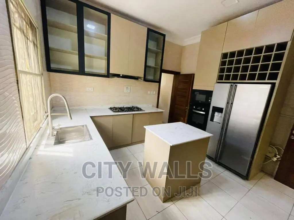 4bdrm Duplex in Lekki Phase 1 for rent in Lekki Phase 1