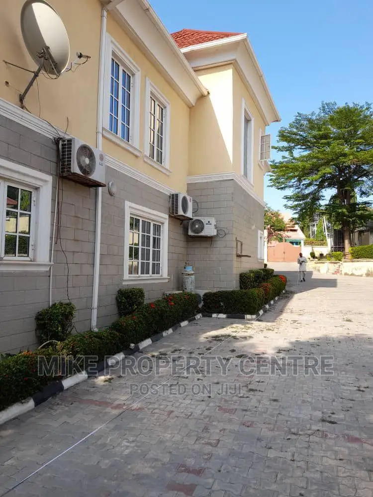 6bdrm Duplex in Asokoro for sale in Asokoro