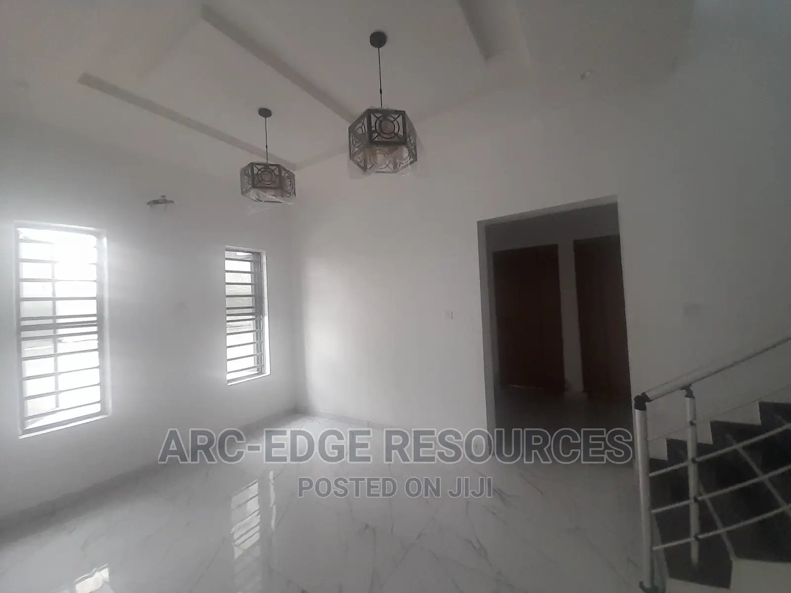 5bdrm Duplex in Lekki Phase 1 for sale in Lekki Phase 1