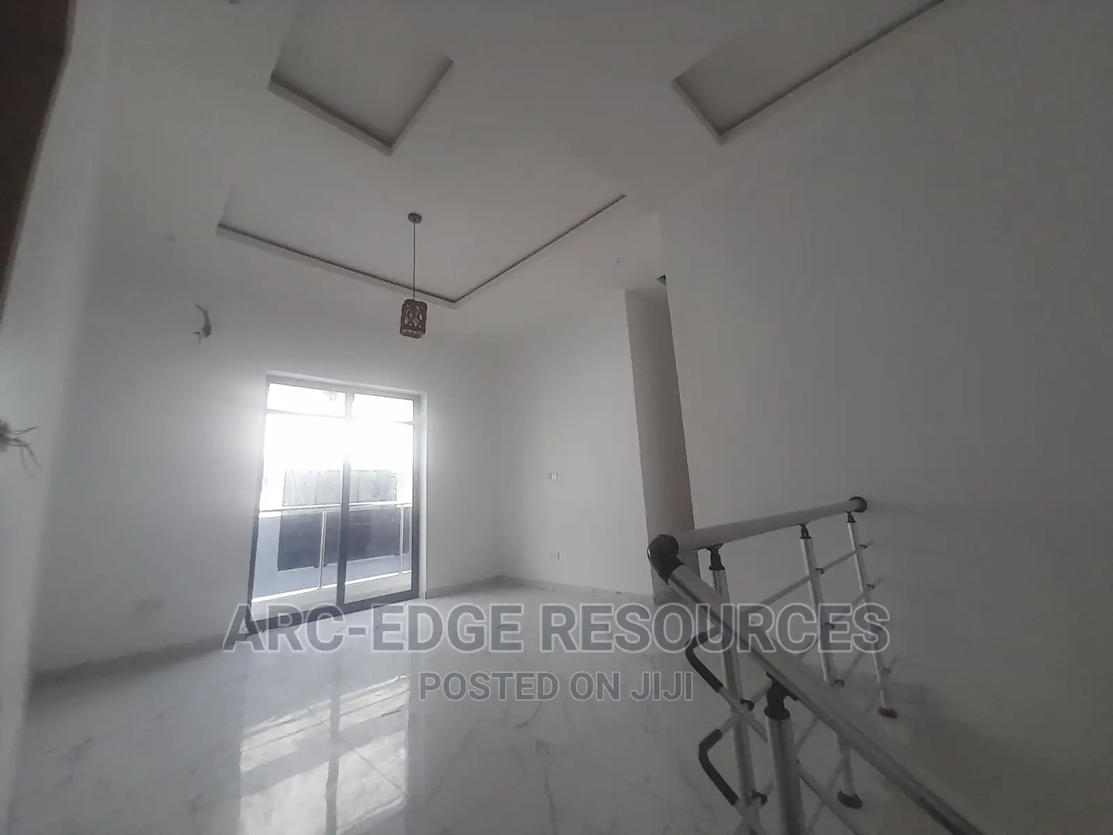 5bdrm Duplex in Lekki Phase 1 for sale in Lekki Phase 1