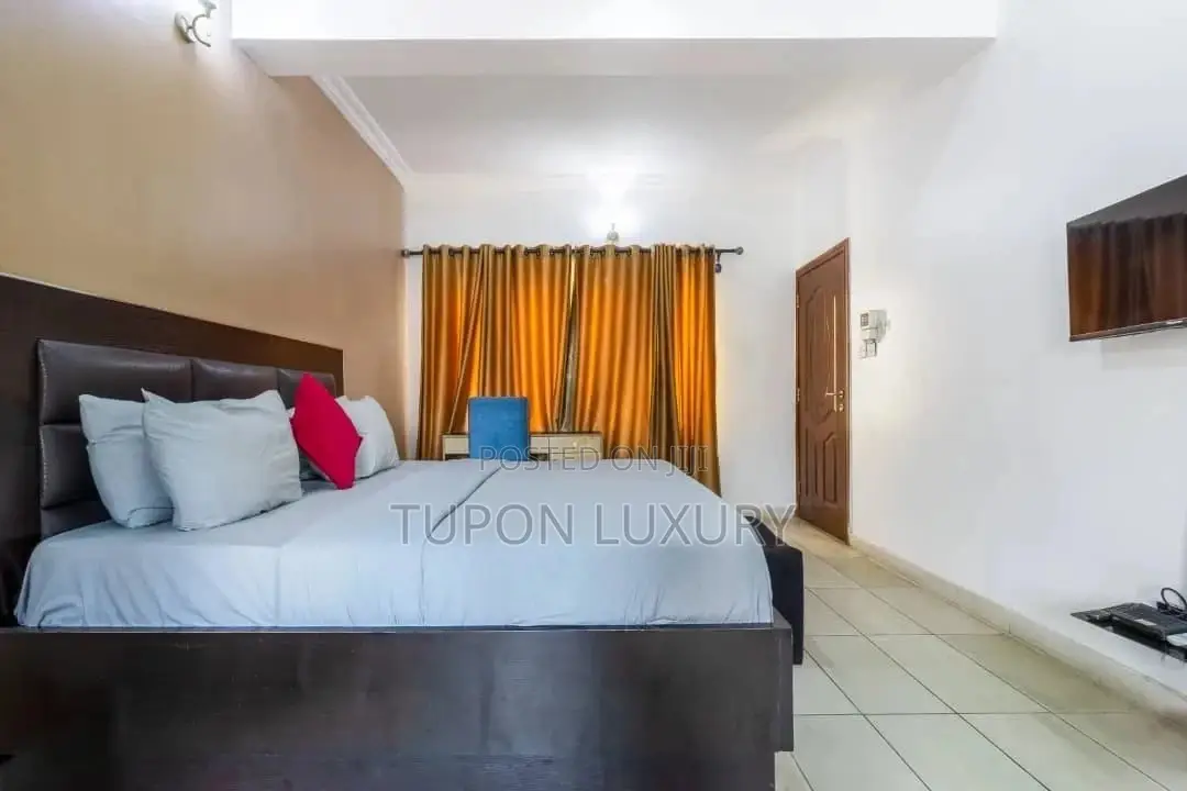 Most Affordable Party House in Lekki: 4bedroom Duplex. in Lekki Phase 1