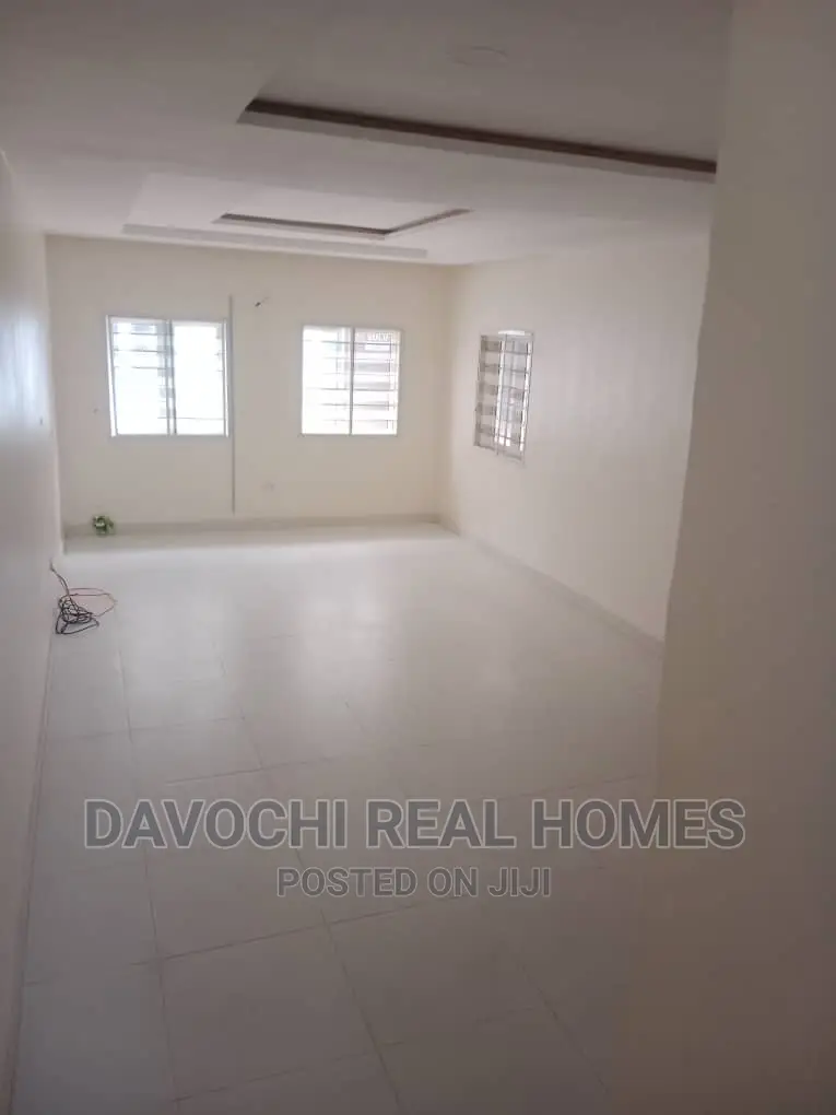 3bdrm Duplex in Orchid Road, Lekki for rent in Lekki