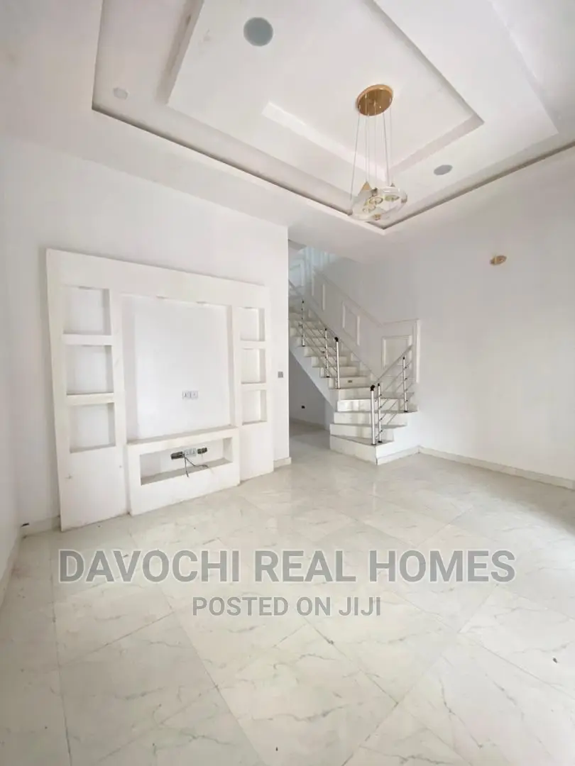 4bdrm Duplex in Chevron Drive, Lekki for sale in Lekki
