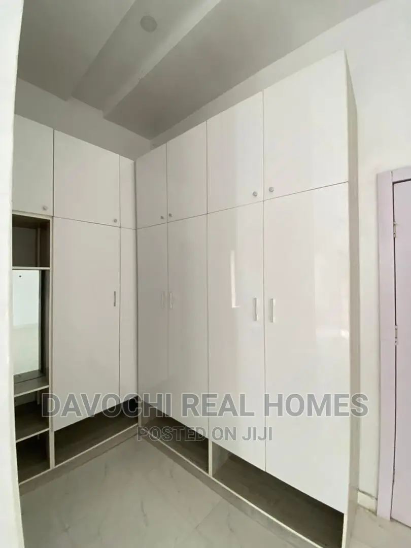 4bdrm Duplex in Chevron Drive, Lekki for sale in Lekki