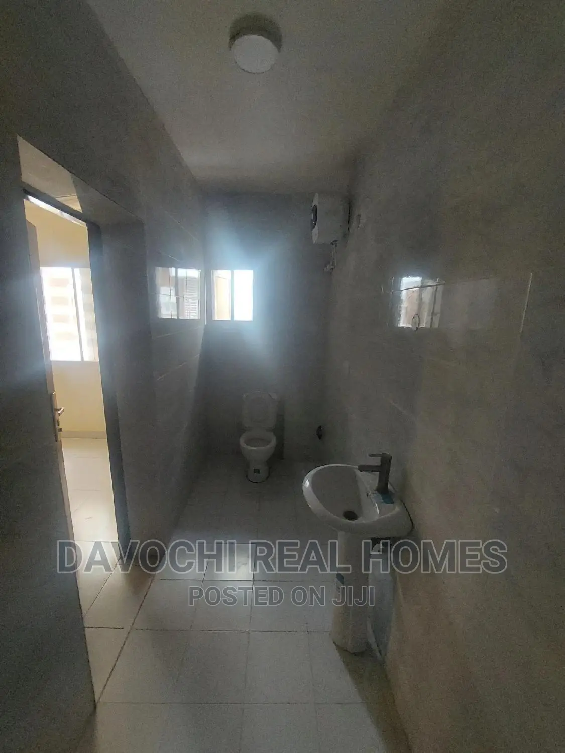 3bdrm Apartment in Orchid Road, Lekki for rent in Lekki