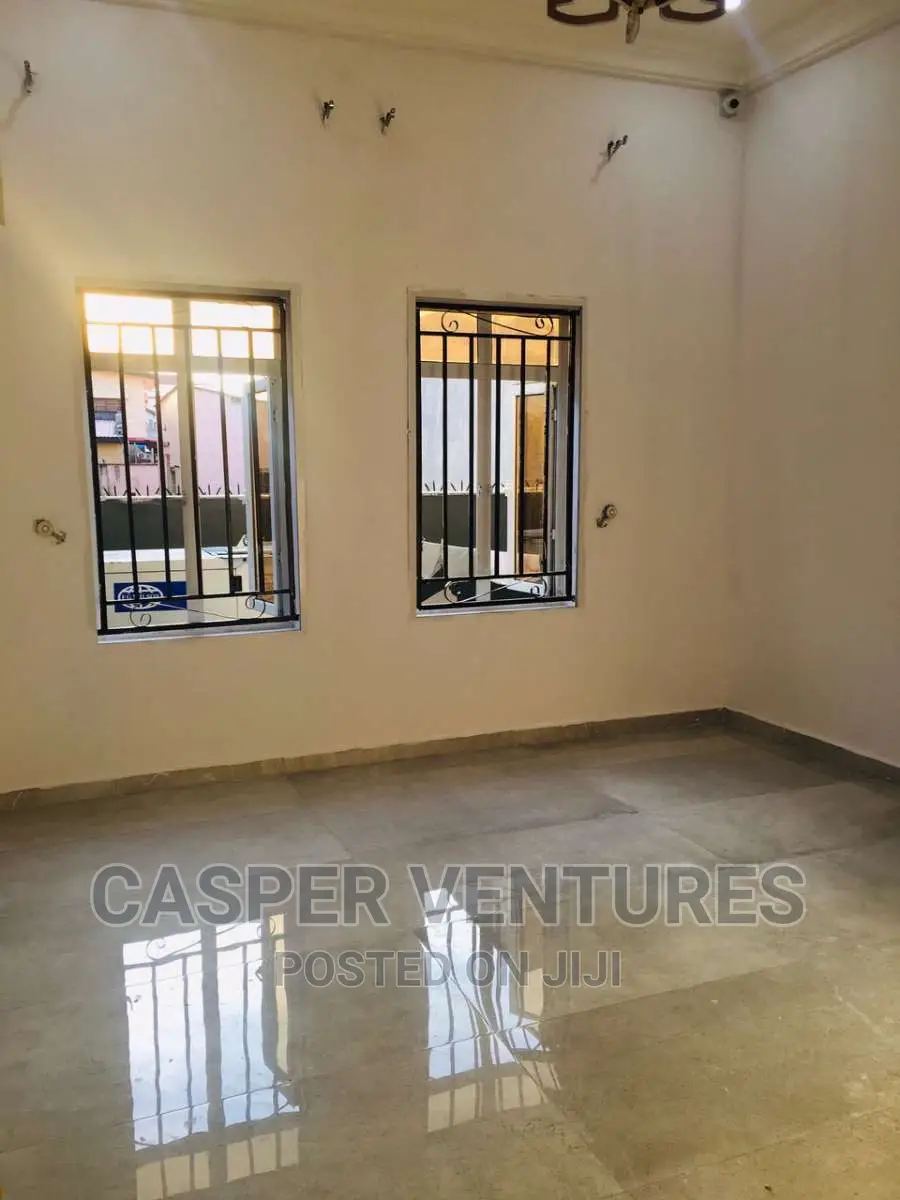 Mini Flat in Idado for rent in Idado